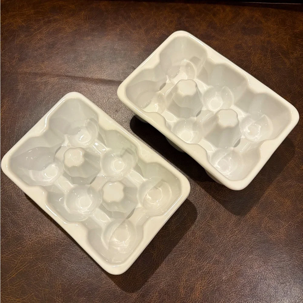 Pier 1 White Ceramic Egg Holder 🥚